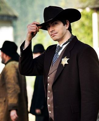 d238690dc5ebf9f30f1f935eb6fd42ff--ray-palmer-supergirl-dc